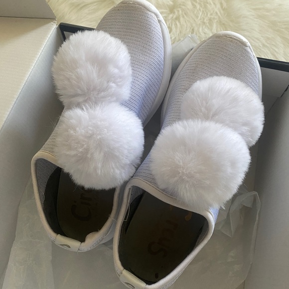 Circus by sam edelman pom pom white sparkle shoes - Picture 1 of 5